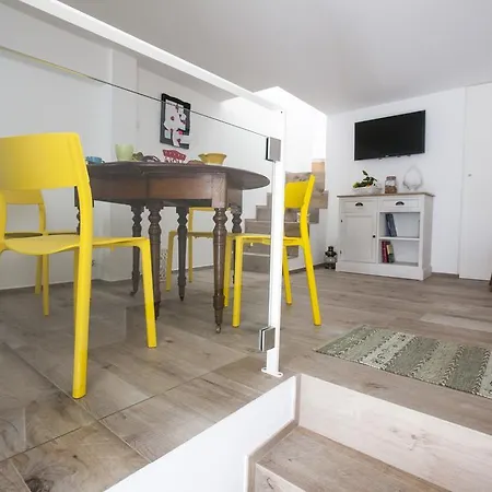 Bed & Breakfast Porta Degli Antichi Casali 3*