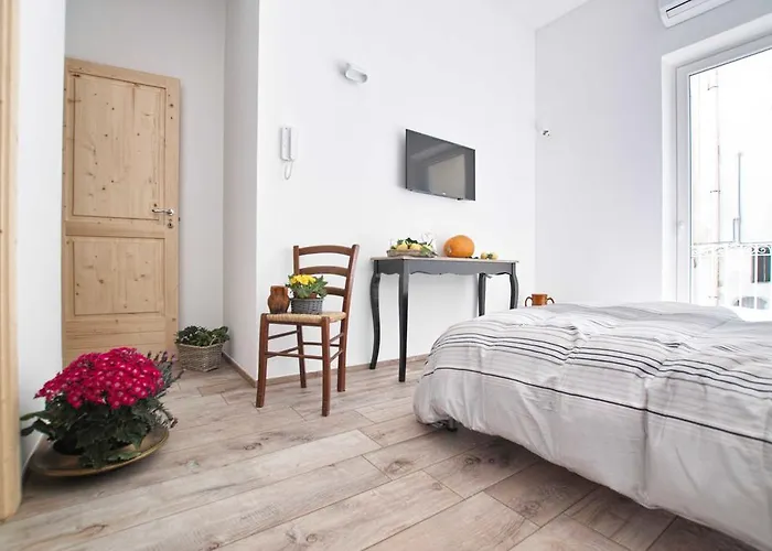 Porta Degli Antichi Casali Bed & Breakfast